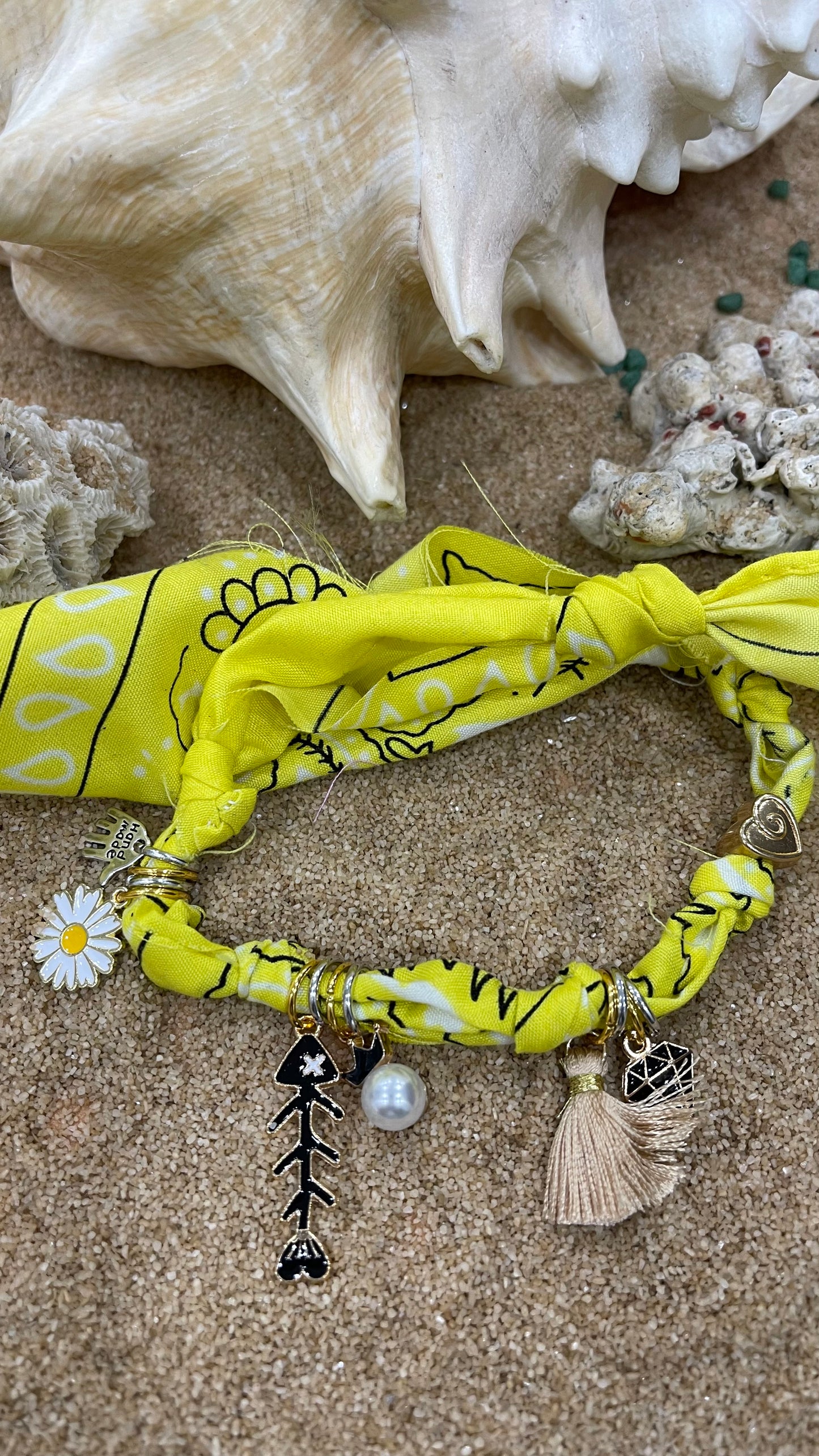 bracciale bandana "charm lisca ,perle ,margherita" (peronalizzabile)