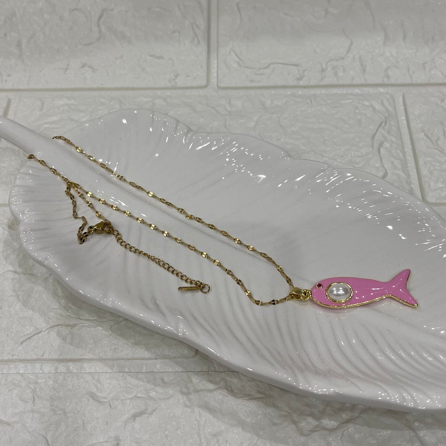 Catenina "Little fish" in acciaio inox gold