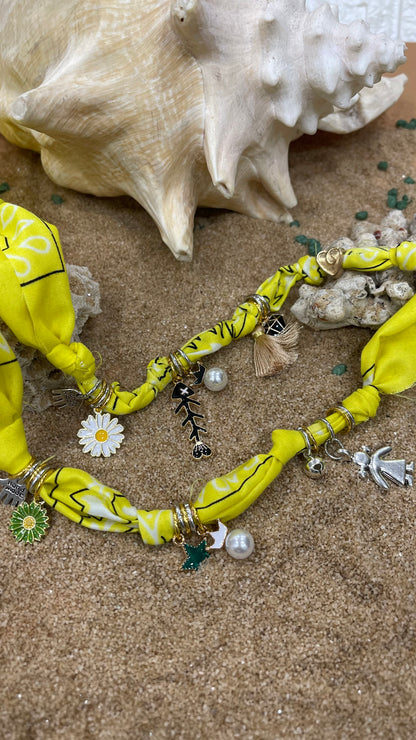 Bracciale bandana con charm in metallo smaltato, "personalizzabile" handmade