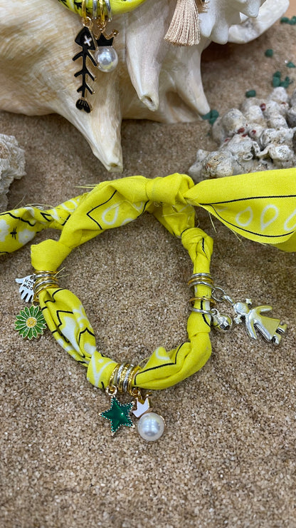 Bracciale bandana con charm in metallo smaltato, "personalizzabile" handmade